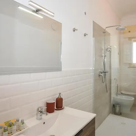 4 Bedroom Lovely In * Donnalucata (Sicily)