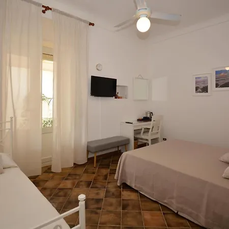 Holiday home 4 Bedroom Lovely In