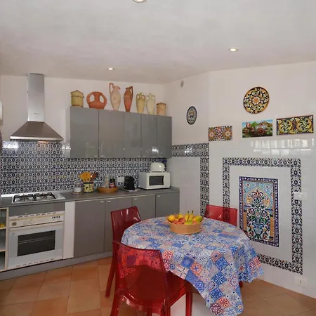 Holiday home 4 Bedroom Lovely In