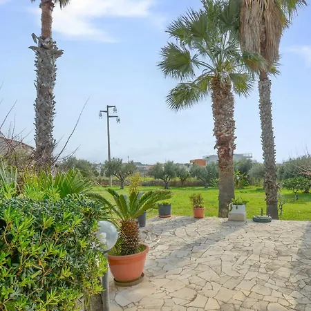 Holiday home 4 Bedroom Lovely In Donnalucata (Sicily)